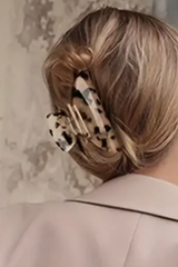 Elms Light Tortoise Shell Hair Clip