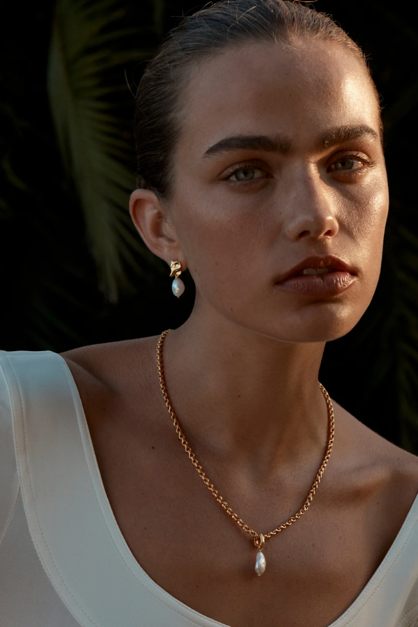Daffodil Necklace