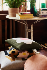 CASTLE Penny Round Cushion - Rose