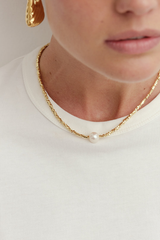 Elaris Necklace