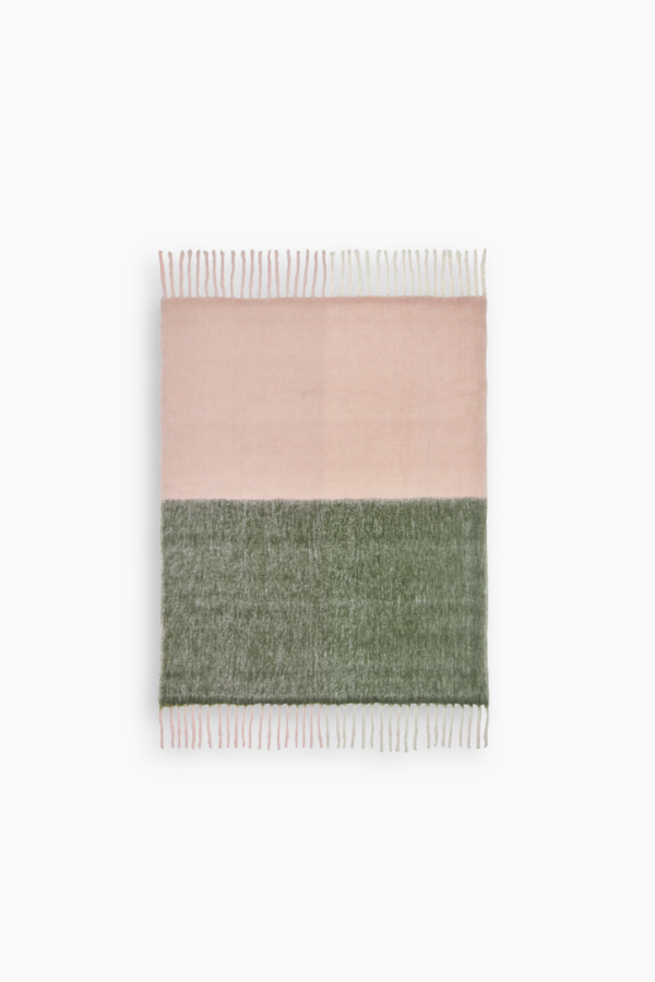 CASTLE Bumble Blanket - Strawberry Fields